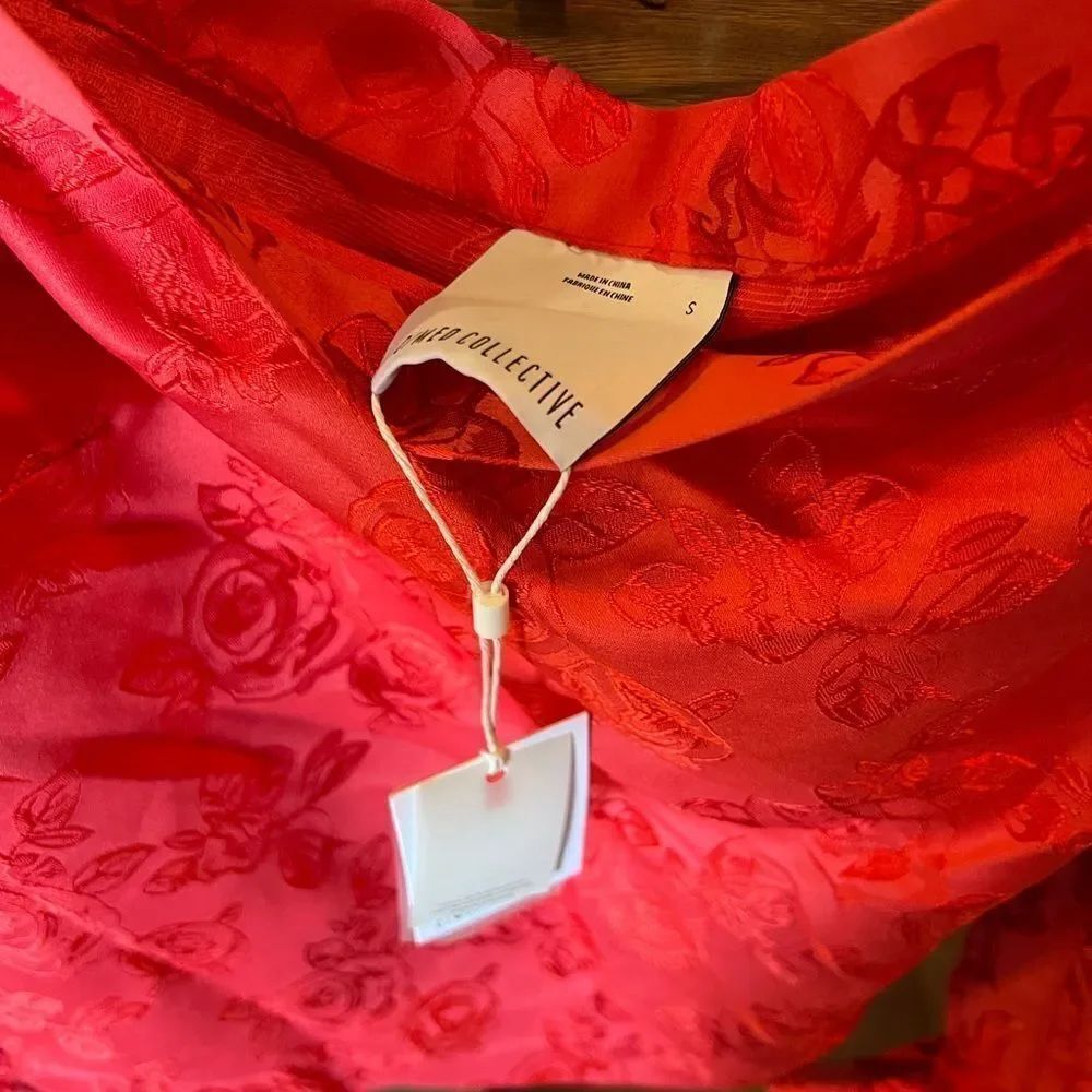 NWT C/MEO LEVITY RED TOP - Picture 4 of 5